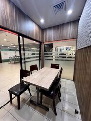 Lucky Plaza (D9), Shop House #469269871